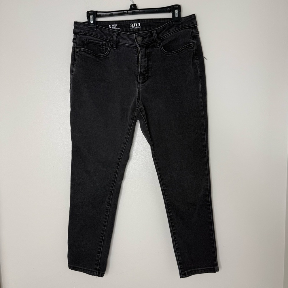 a.n.a Women’s 12 Black Mid Rise Skinny Jeans